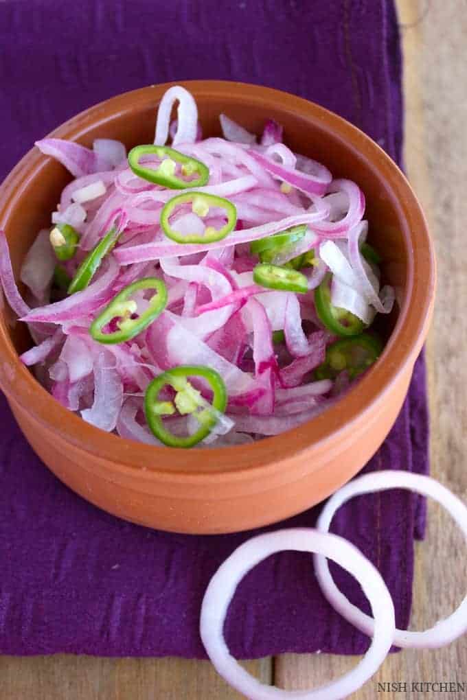challas-sarlas-kerala-onion-salad