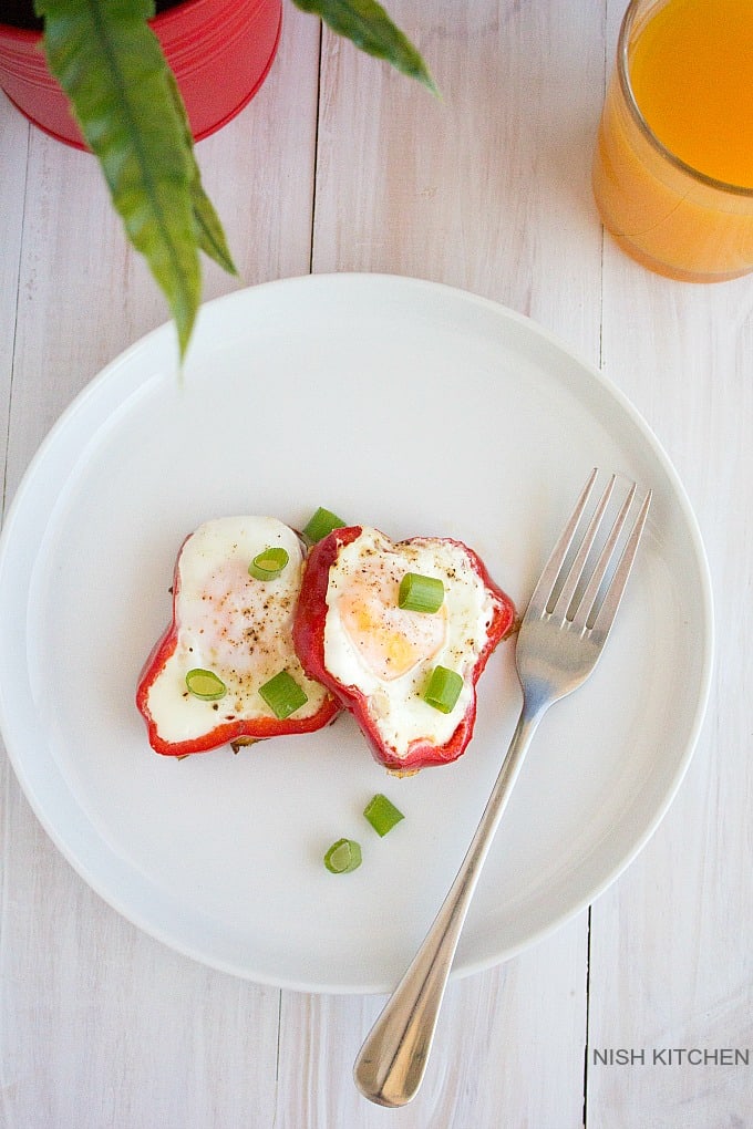 how to make bell pepper egg in a hole